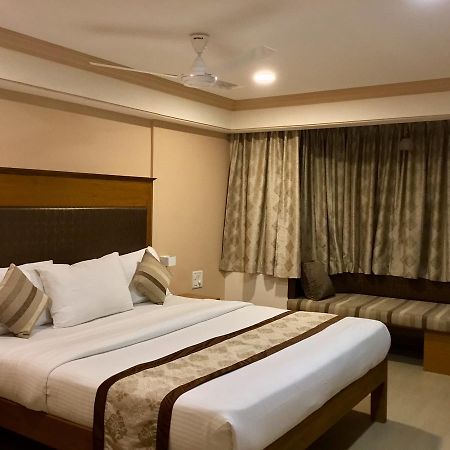Sai Towers Otel Puttaparthi Dış mekan fotoğraf