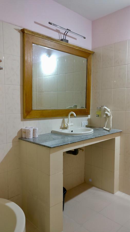 Sai Towers Otel Puttaparthi Dış mekan fotoğraf