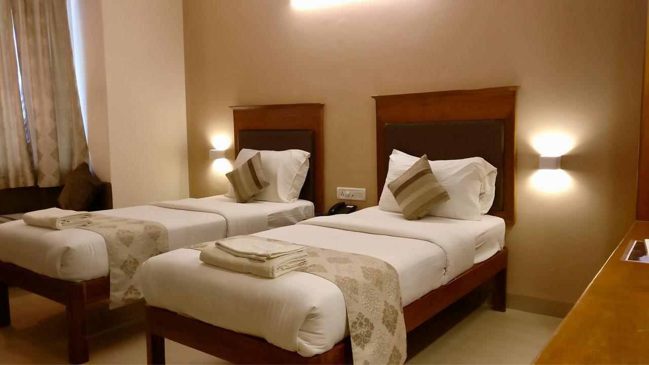 Sai Towers Otel Puttaparthi Dış mekan fotoğraf