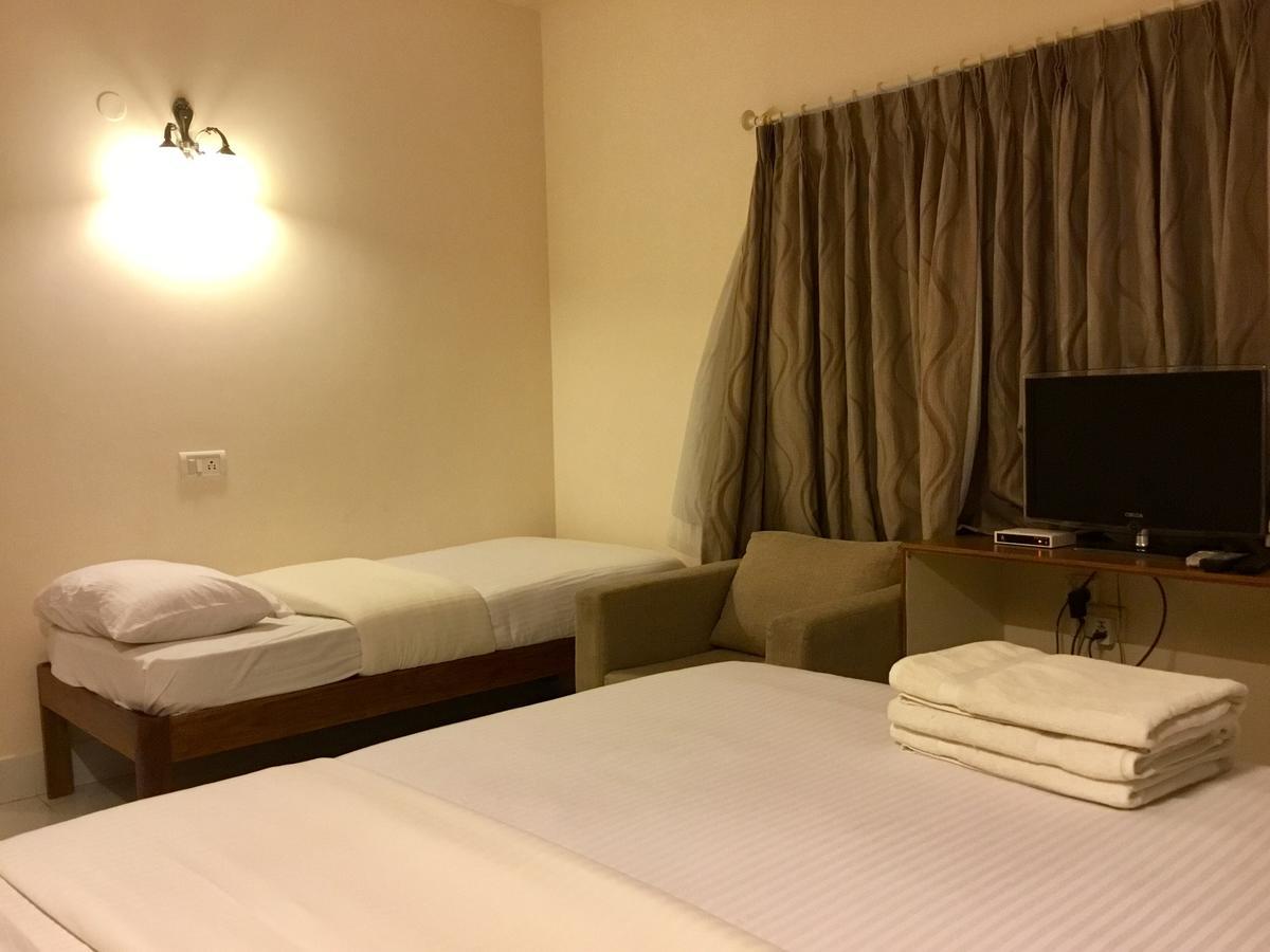 Sai Towers Otel Puttaparthi Dış mekan fotoğraf