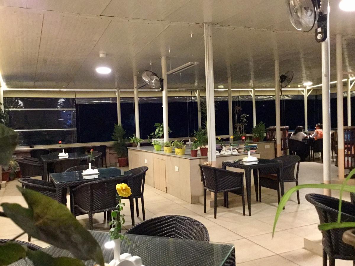 Sai Towers Otel Puttaparthi Dış mekan fotoğraf