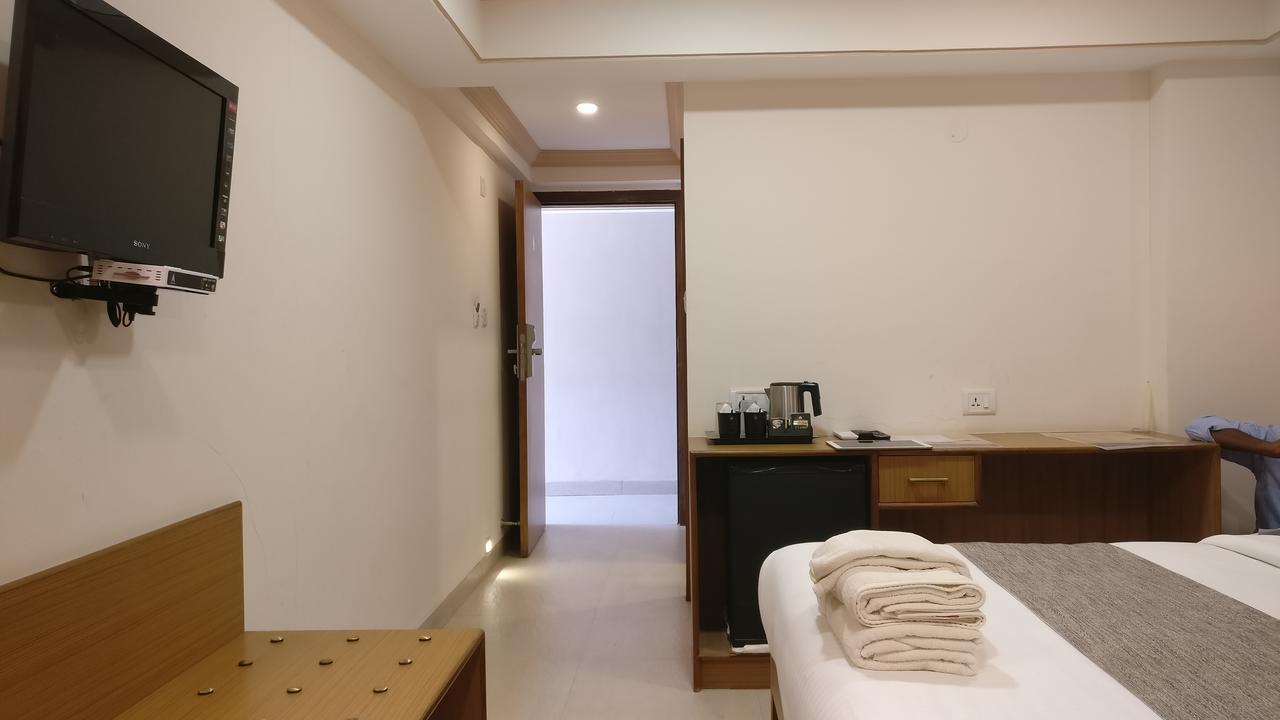 Sai Towers Otel Puttaparthi Dış mekan fotoğraf