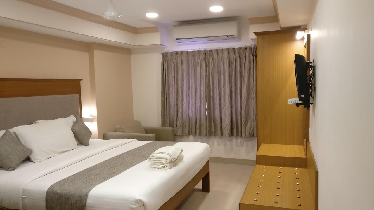 Sai Towers Otel Puttaparthi Dış mekan fotoğraf