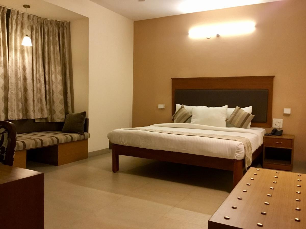 Sai Towers Otel Puttaparthi Dış mekan fotoğraf